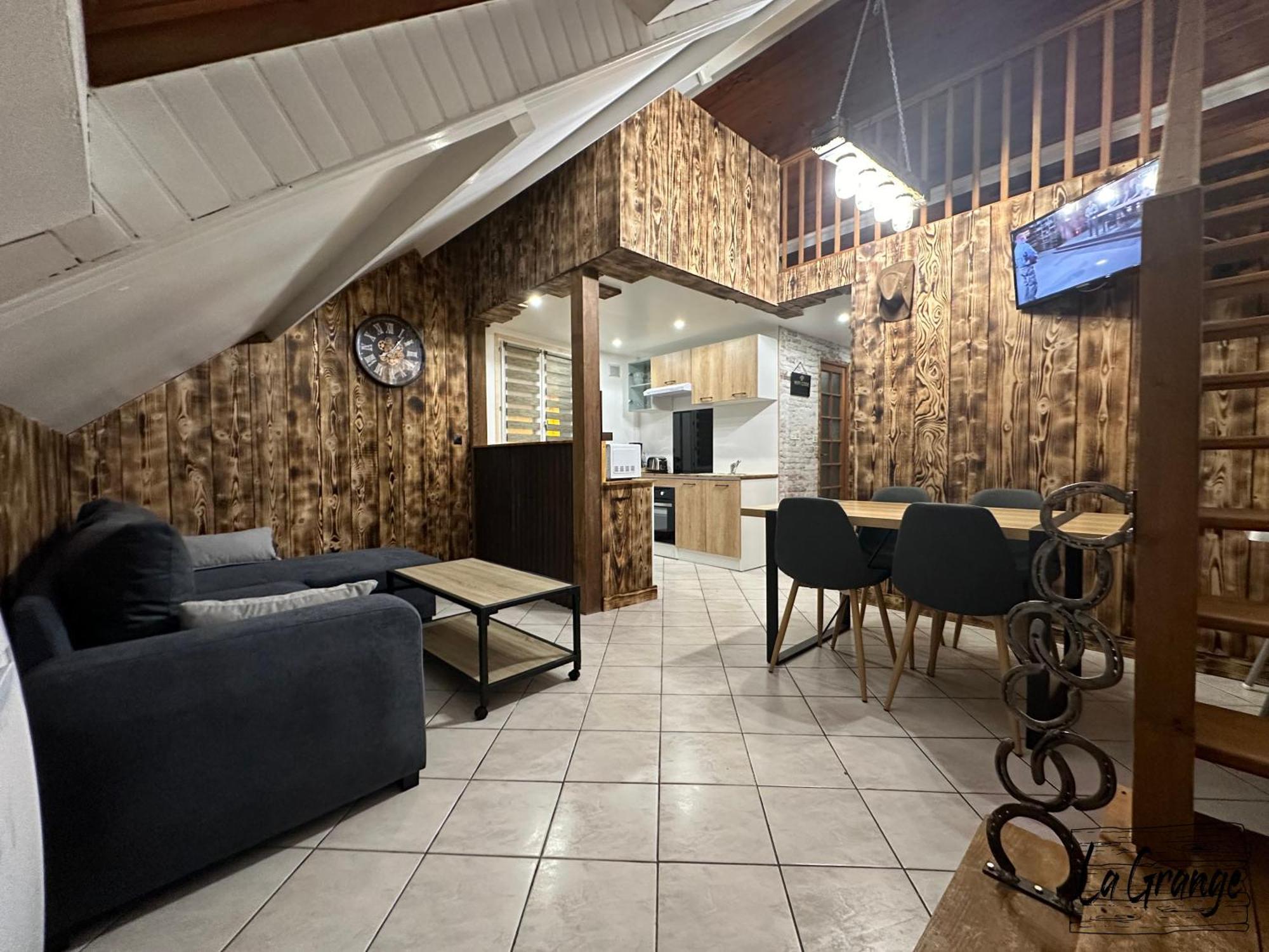 La Grange Apartment Carentan Exterior photo